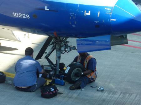Aircraft Maintenance Technician Лице списък 